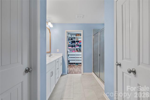 4604 Fairway Run Drive, Pfafftown, NC 27040