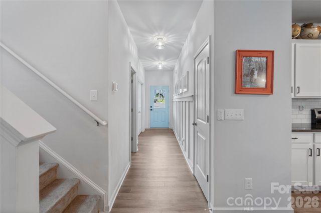 4604 Fairway Run Drive, Pfafftown, NC 27040