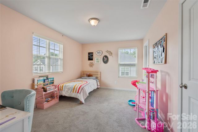 4604 Fairway Run Drive, Pfafftown, NC 27040