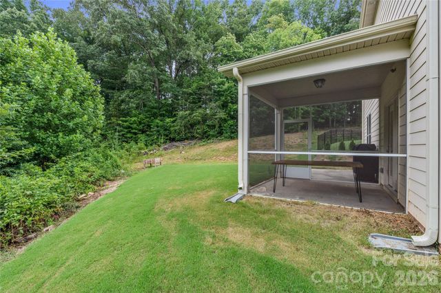 4604 Fairway Run Drive, Pfafftown, NC 27040