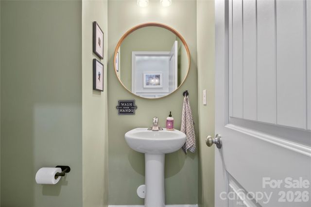4604 Fairway Run Drive, Pfafftown, NC 27040