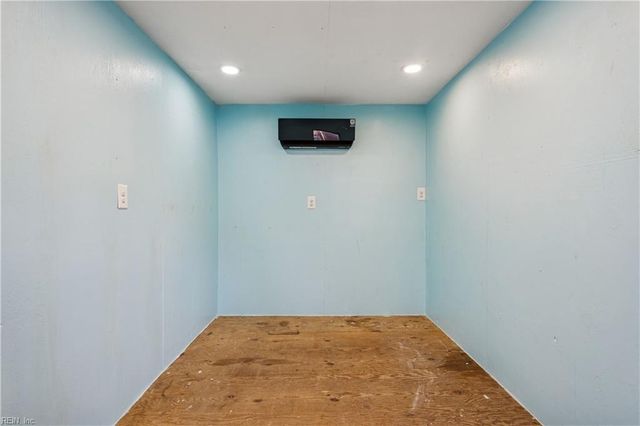 823 Cascade DR, Newport News, VA 23608