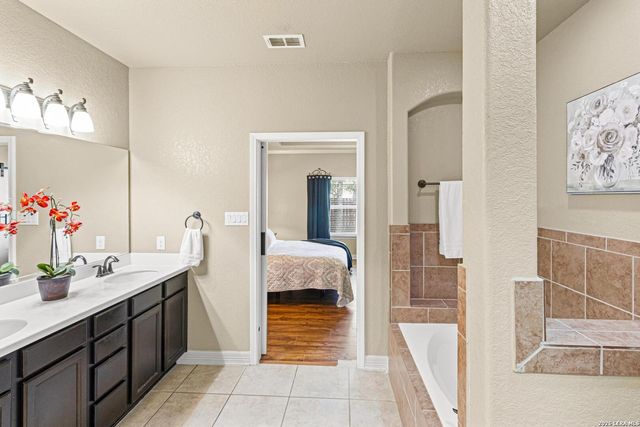 8003 Andrews Pass, San Antonio, TX 78254
