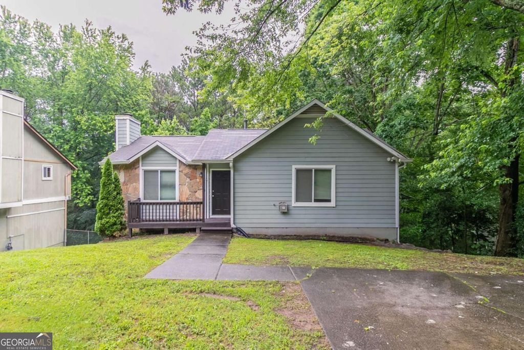 2654 Laurel View Drive, Snellville, GA 30039