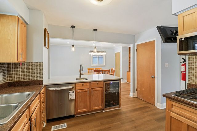 2931 greenleaf Avenue, Wilmette, IL 60091