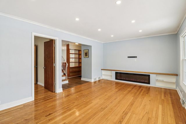 2931 greenleaf Avenue, Wilmette, IL 60091