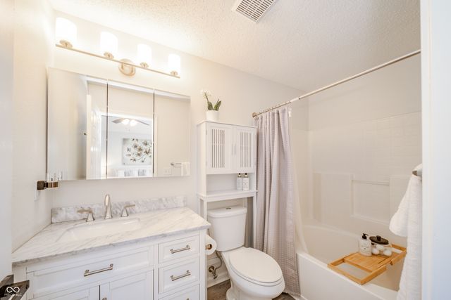 15507 Dry Creek Road, Noblesville, IN 46060