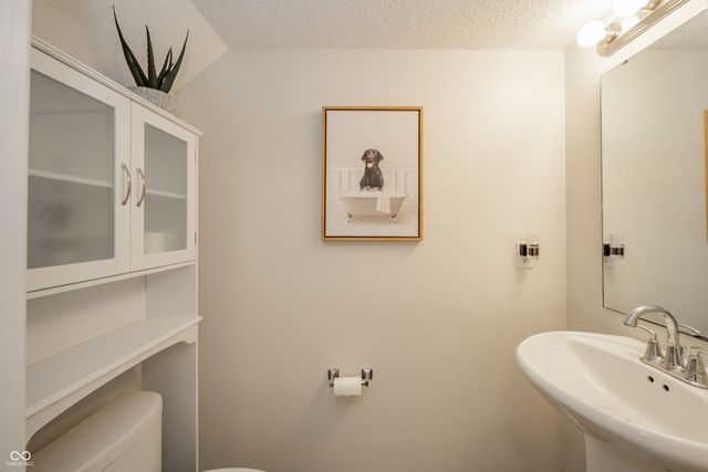 15507 Dry Creek Road, Noblesville, IN 46060