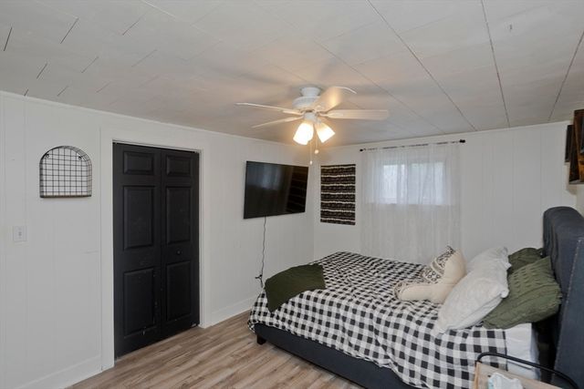 35 Pinehurst St, Westfield, MA 01085