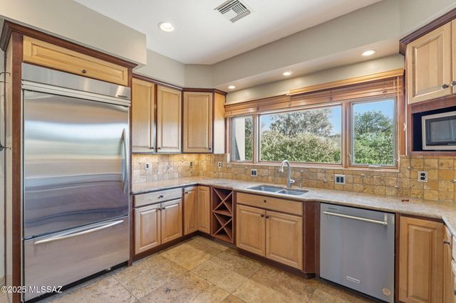 5305 E Gleneagles Drive, Tucson, AZ 85718