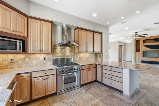 5305 E Gleneagles Drive, Tucson, AZ 85718