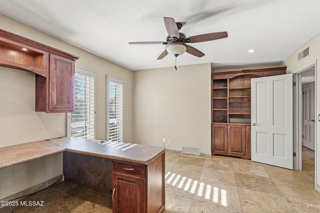 5305 E Gleneagles Drive, Tucson, AZ 85718