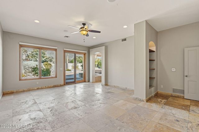 5305 E Gleneagles Drive, Tucson, AZ 85718