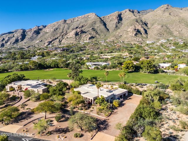 5305 E Gleneagles Drive, Tucson, AZ 85718