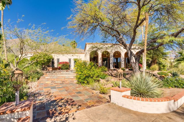 5305 E Gleneagles Drive, Tucson, AZ 85718