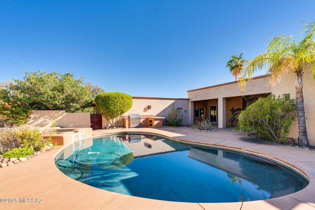 5305 E Gleneagles Drive, Tucson, AZ 85718