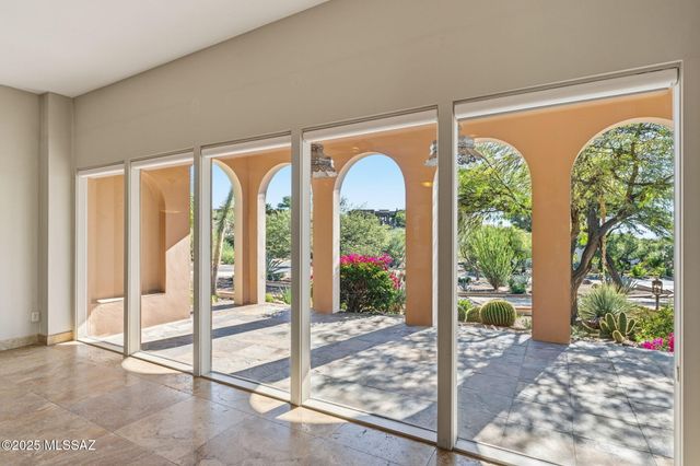 5305 E Gleneagles Drive, Tucson, AZ 85718