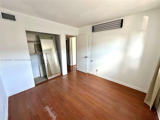 4043 NW 16th St 204, Lauderhill, FL 33313