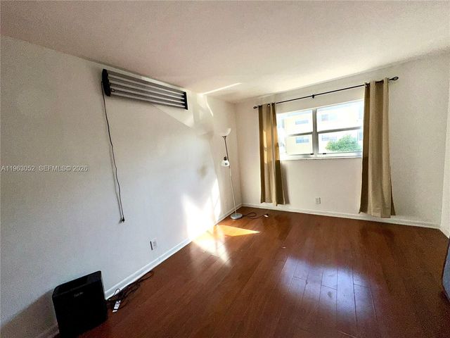 4043 NW 16th St 204, Lauderhill, FL 33313