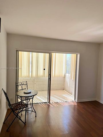 4043 NW 16th St 204, Lauderhill, FL 33313