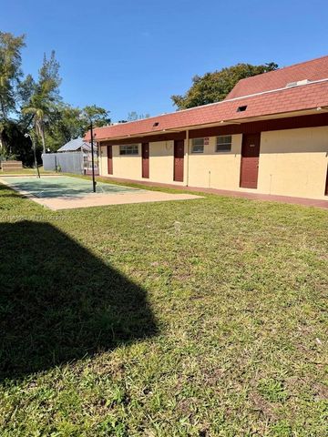 4043 NW 16th St 204, Lauderhill, FL 33313