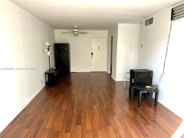 4043 NW 16th St 204, Lauderhill, FL 33313