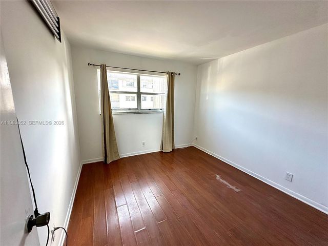 4043 NW 16th St 204, Lauderhill, FL 33313