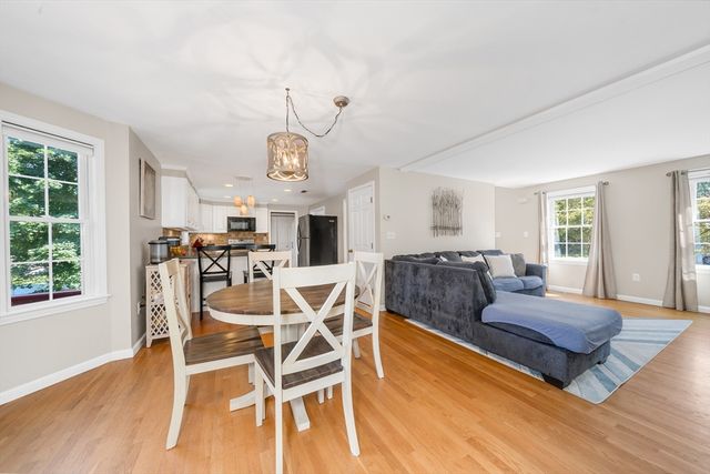 104 Kimball Rd, Amesbury, MA 01913