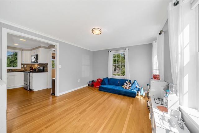 104 Kimball Rd, Amesbury, MA 01913