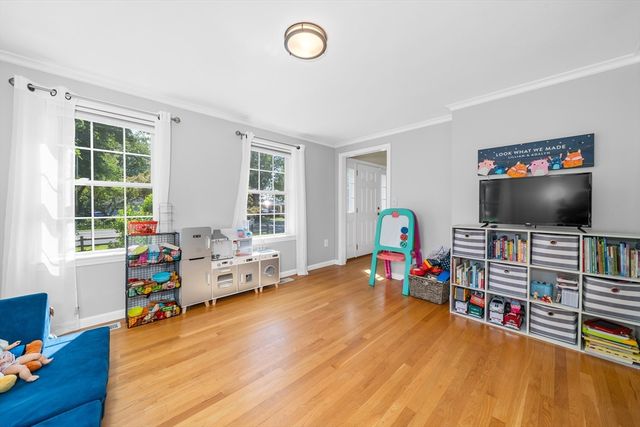104 Kimball Rd, Amesbury, MA 01913