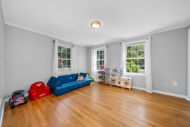 104 Kimball Rd, Amesbury, MA 01913