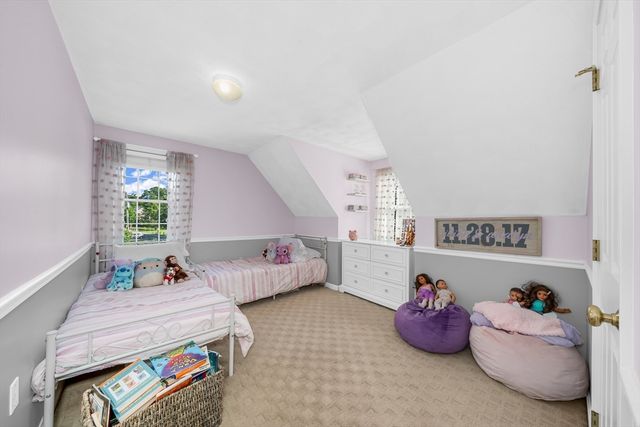 104 Kimball Rd, Amesbury, MA 01913