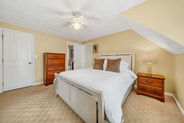 104 Kimball Rd, Amesbury, MA 01913