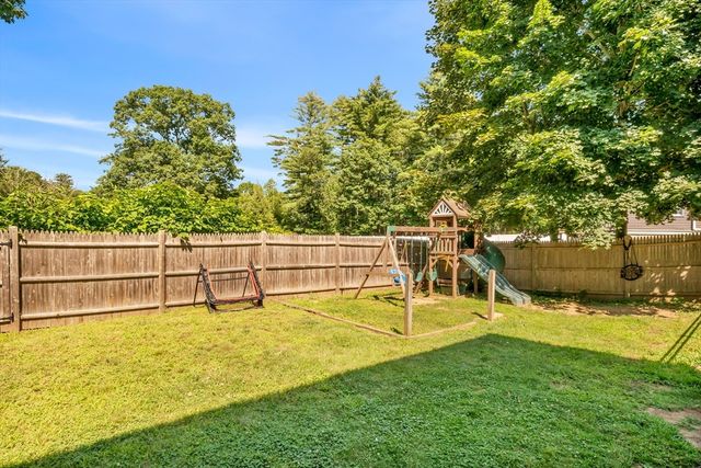 104 Kimball Rd, Amesbury, MA 01913