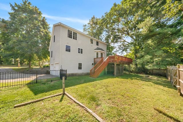 104 Kimball Rd, Amesbury, MA 01913