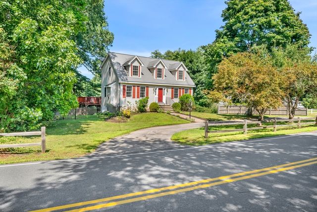 104 Kimball Rd, Amesbury, MA 01913