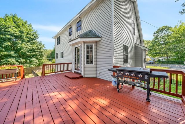 104 Kimball Rd, Amesbury, MA 01913