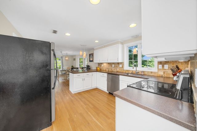104 Kimball Rd, Amesbury, MA 01913