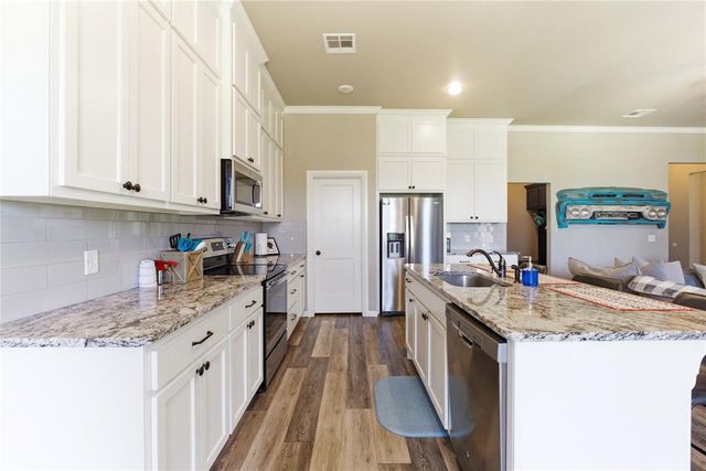 14951 Remington Drive, Newalla, OK 74857
