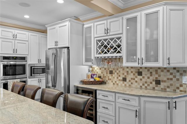 2701 W BAY AVENUE, Tampa, FL 33611