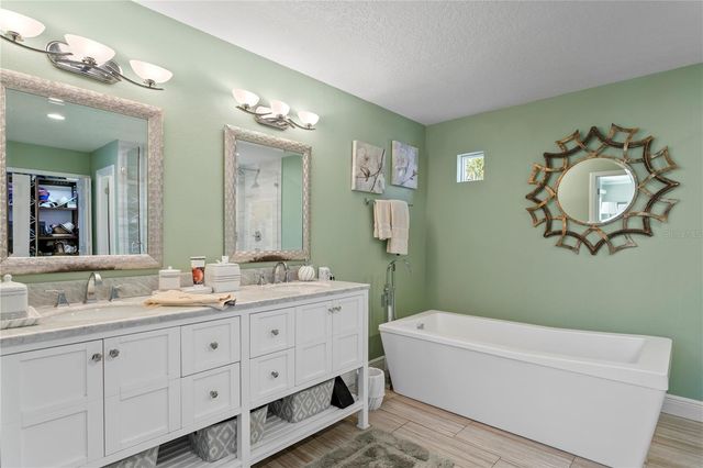 2701 W BAY AVENUE, Tampa, FL 33611