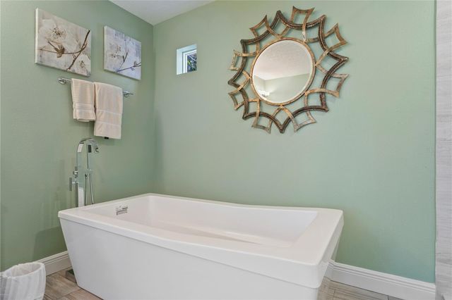 2701 W BAY AVENUE, Tampa, FL 33611