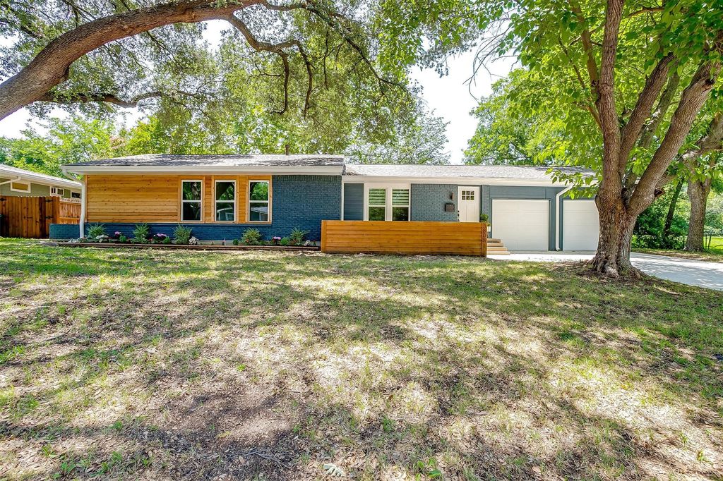 3808 Piedmont Road, Fort Worth, TX 76116