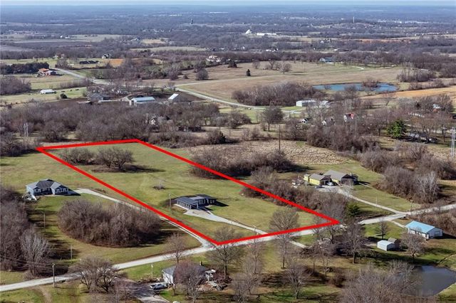 25915 E 267 Street, Harrisonville, MO 64701