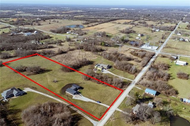 25915 E 267 Street, Harrisonville, MO 64701