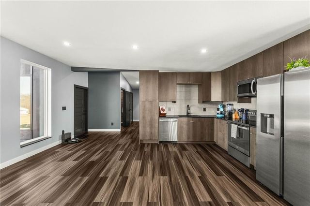 25915 E 267 Street, Harrisonville, MO 64701