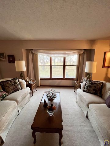 1227 Road J, Emporia, KS 66801