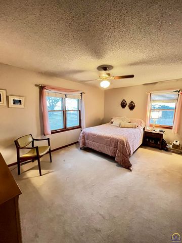 1227 Road J, Emporia, KS 66801