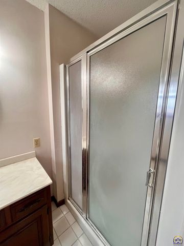 1227 Road J, Emporia, KS 66801