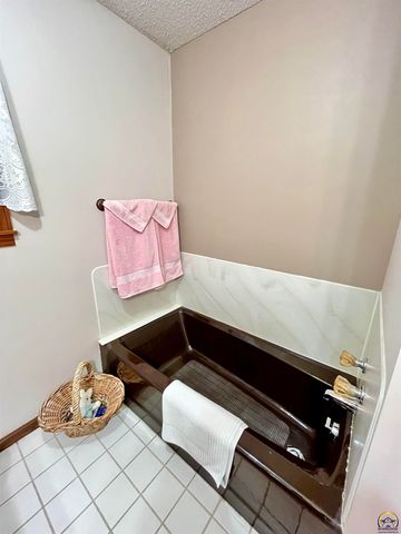 1227 Road J, Emporia, KS 66801